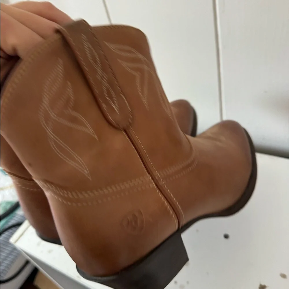 Ariat Darlin Western Boot Ankle High Boot Burnt Sugar 9C